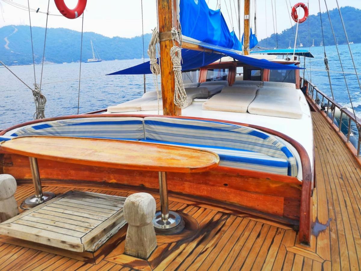 Ide Yacht Botel *