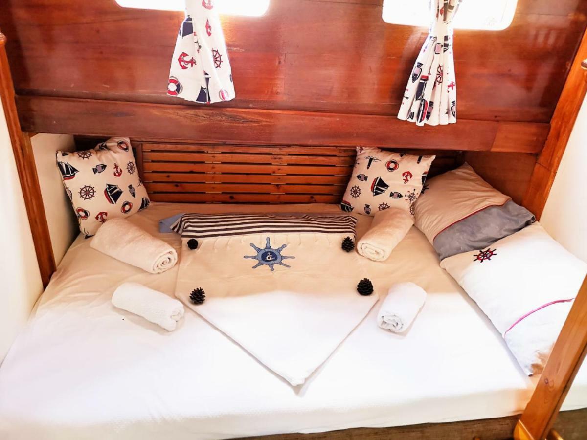 Ide Yacht Botel *